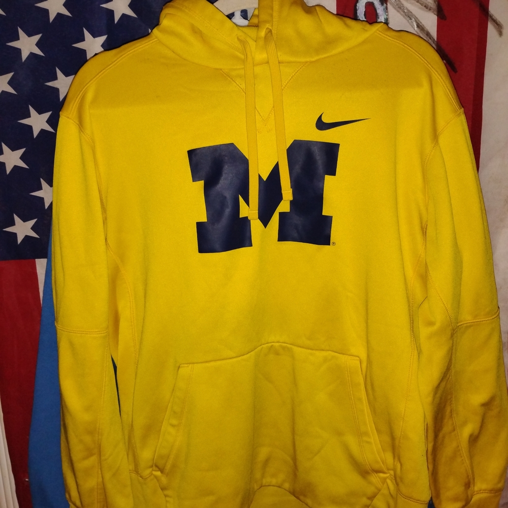 Nike Yellow Men's Hoodie with Blue Logo